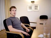 Facebook股價創新高，受益移動業務