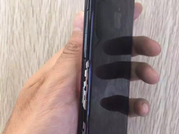 iPhone 7終于出現(xiàn)掉漆問(wèn)題：這次是亮黑色