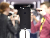 蘋(píng)果聯(lián)合博通 為iPhone開(kāi)發(fā)定制無(wú)線(xiàn)充電芯片