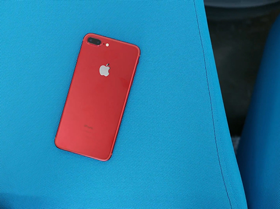 蘋(píng)果見(jiàn)紅了！紅色特別版iPhone 7 Plus開(kāi)箱
