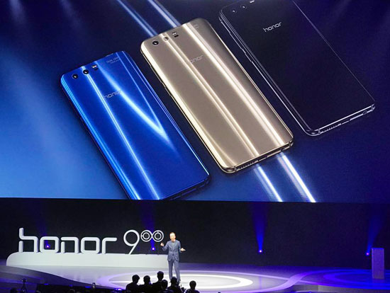 6GB+雙攝榮耀9發(fā)布，2299元起號稱500天不卡頓