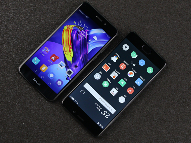 榮耀V9 play對(duì)比魅藍(lán)Note6，100元差距居然這么大？