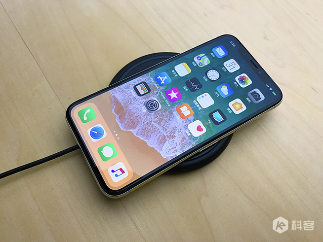 蘋果iPhone X上手體驗：全程驚艷，墨鏡難不倒面容ID