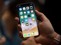 庫(kù)克躺槍果粉怒了：現(xiàn)貨模式居然還是買(mǎi)不到iPhone X？