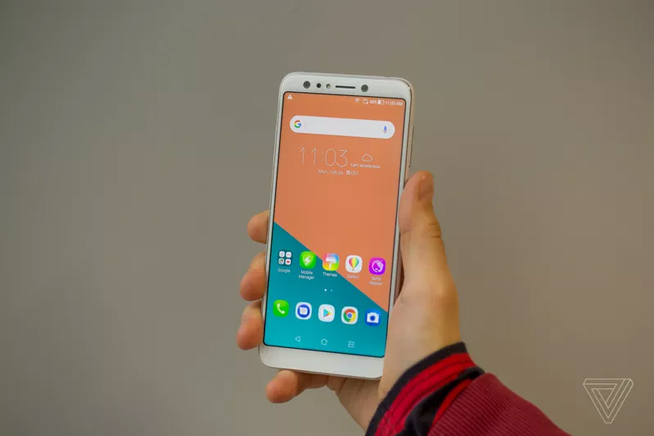 華碩Zenfone 5/5Z領銜發(fā)布：長得像iPhone X的“親兄弟”