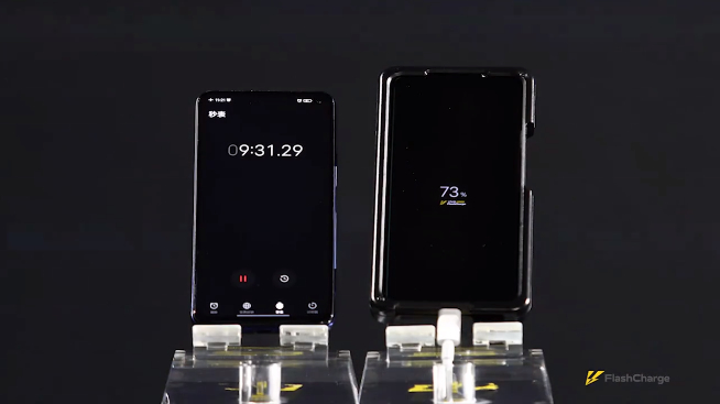 iQOO搶先發布120W超快閃充真機：5分鐘充電50%！新旗艦8月首發