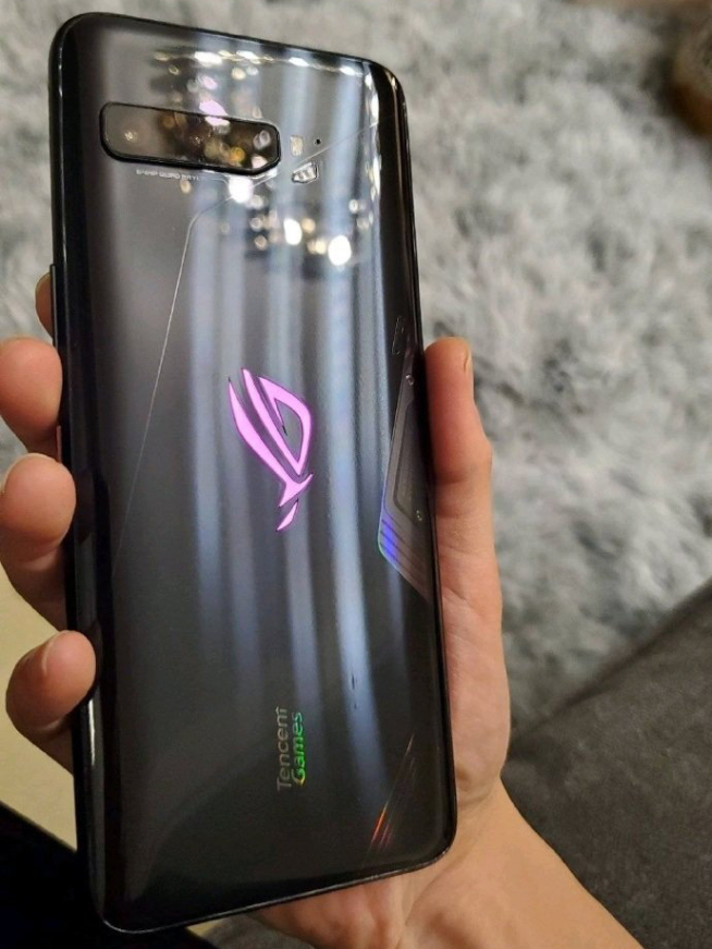 誰才是游戲手機新皇？ROG/拯救者新旗艦確認月底先后發
