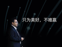 OPPO首款智能電視領(lǐng)銜多款新品驚艷亮相，“智美生活”步入新境