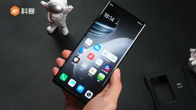 vivo X70 Pro+上手體驗：拍攝實力沖上天花板！至黑配色全系最佳