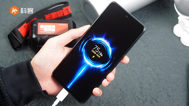 120W秒充精準(zhǔn)拿捏對手！Redmi Note 11 Pro+上手體驗