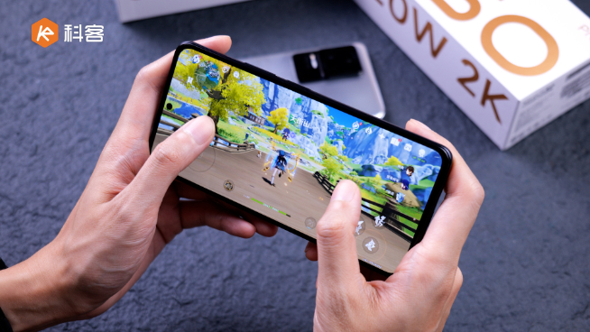 Redmi K50/K50 Pro上手：又香又狠！天璣8100把門(mén)焊死